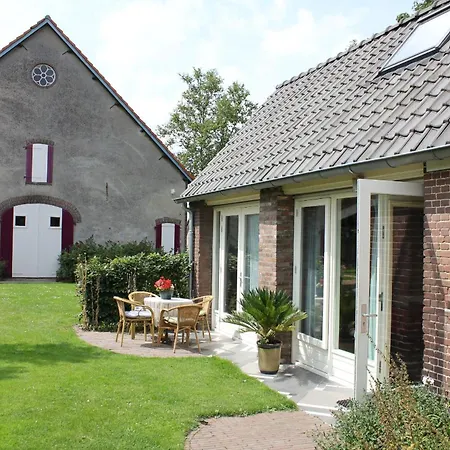 Koetshuis Bothalenshof * Malden